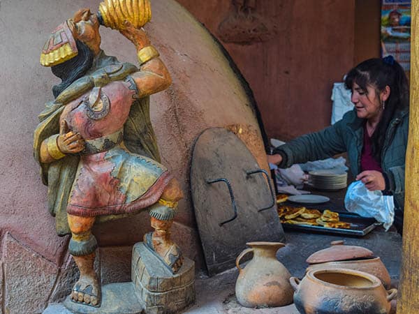 Woodfired oven and fresh empanadas in Pisac