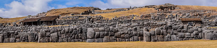 Amazing Incan stonework at Sacsayhuaman