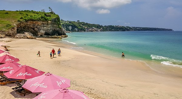 Everything you could want for a great day at the beach can be found at Dreamland in Bali.