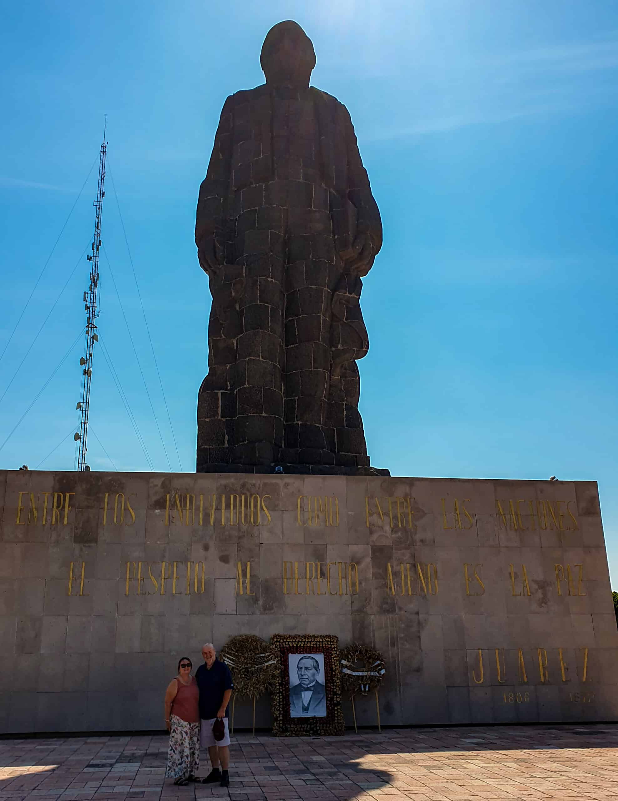 dean and pauline standing in front of the benito kuarez monument in queretaro