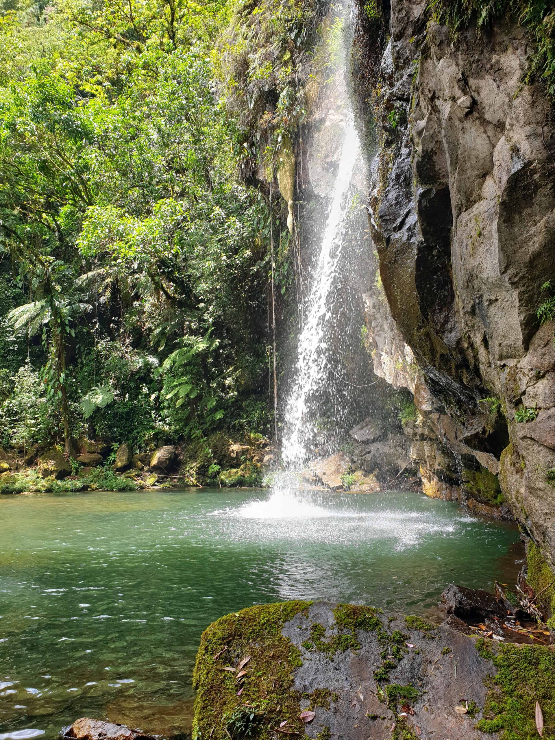 Side view of Cascada el Salto Cuetzalan