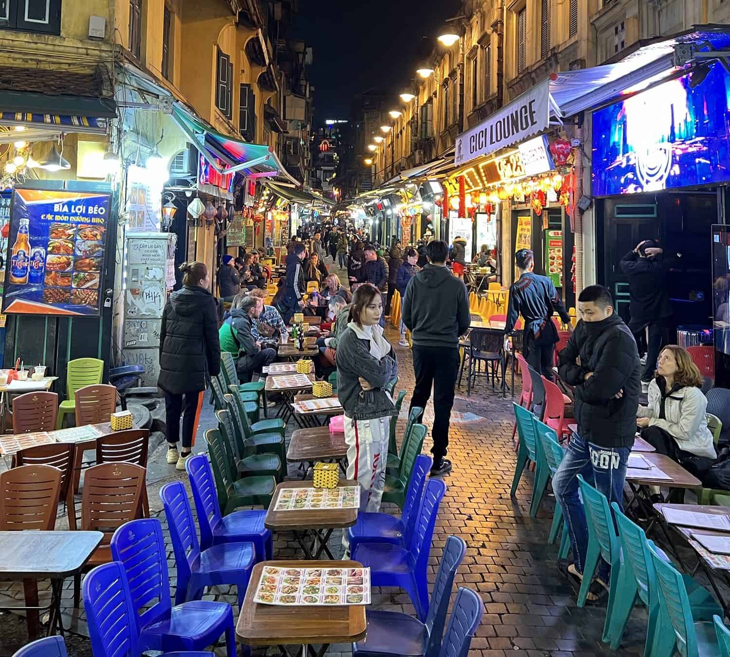 Beer Street in Hanoi before the crowds show up